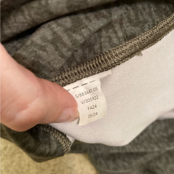 Athleta Elation Tight / Legging Olive Green S - Picture 4 of 6